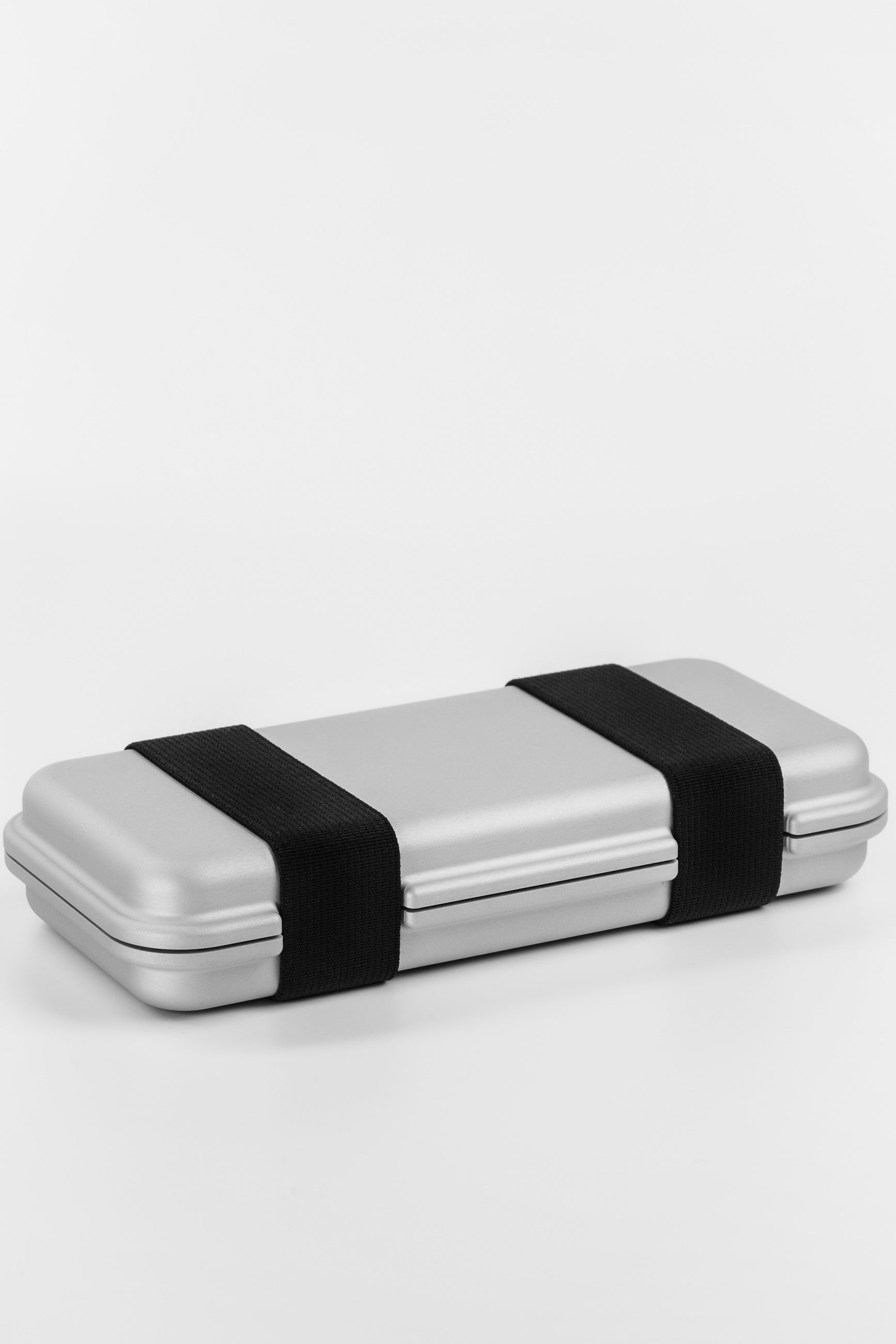 THE EYEWEAR CASE